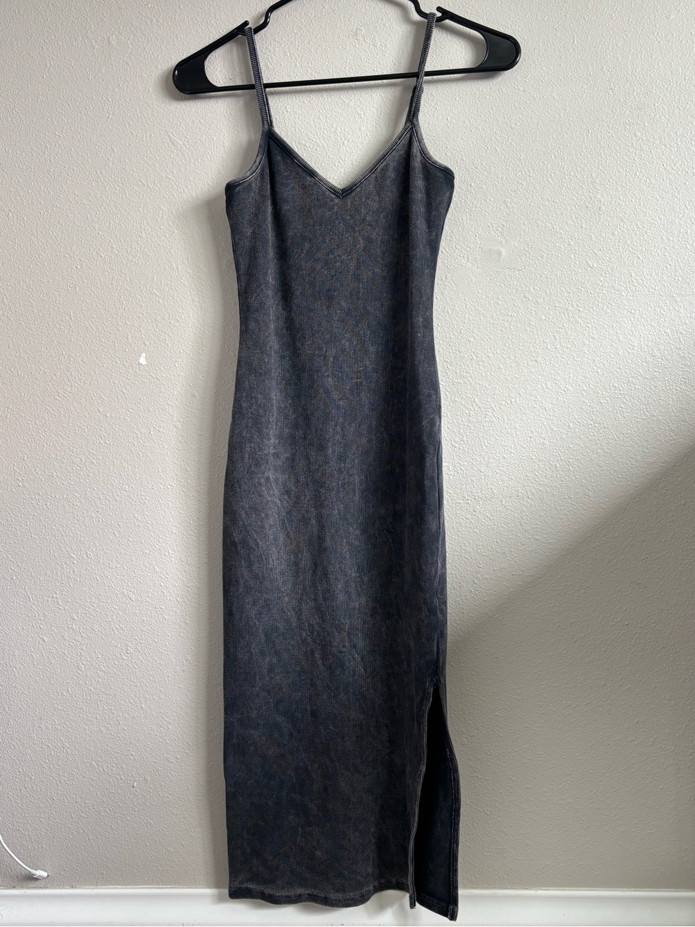 Lulus Bodycon Midi Dress Gray Black Sleeveless Medium Form Fitting Side Slit